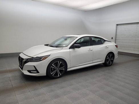 Used 2021 Nissan Sentra SR w/ SR Premium Package FWD image 2