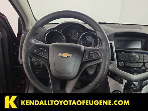 Used 2015 Chevrolet Cruze LT w/ Sun And Sound Package FWD image 12