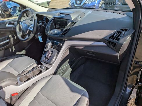Used 2015 Ford Escape SE w/ Equipment Group 201A image 29