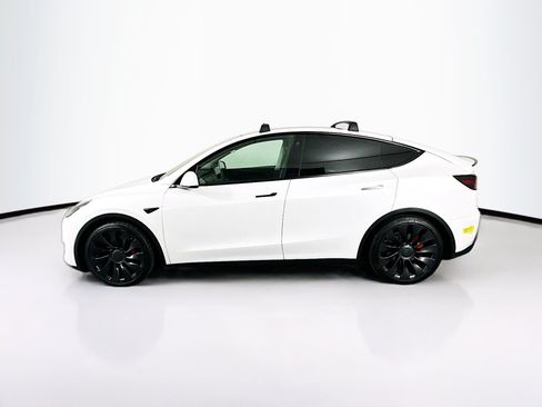 Used 2022 Tesla Model Y Performance AWD/4WD image 4