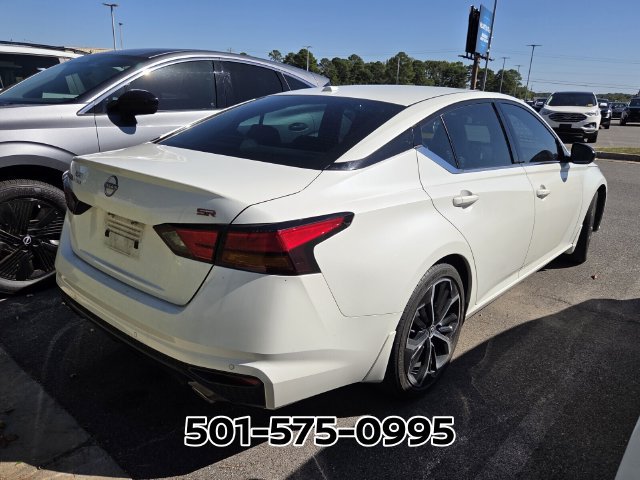Used 2024 Nissan Altima 2.5 SR w/ SR Premium Package FWD image 4