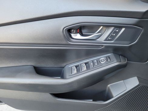 Used 2025 Honda Accord Sport image 24
