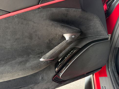 Used 2021 Ferrari Roma RWD image 27