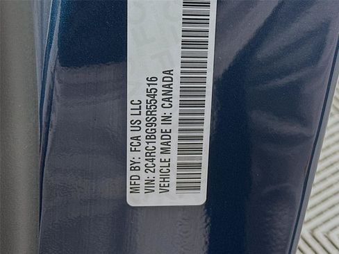 Used 2025 Chrysler Pacifica Select FWD image 22