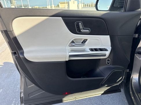 Used 2021 Mercedes-Benz GLA 250 image 13