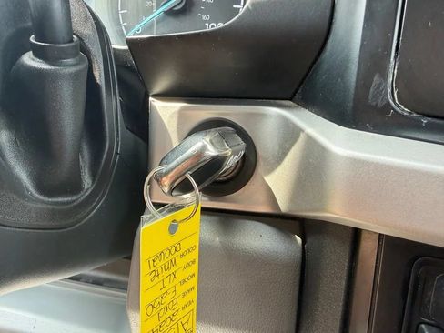 Used 2024 Ford F250 XLT w/ FX4 Off-Road Package AWD/4WD image 18