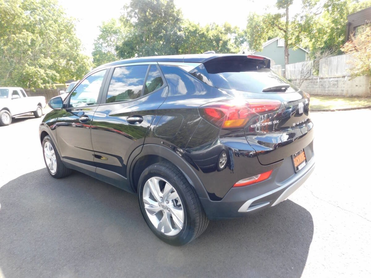 Used 2025 Buick Encore GX Preferred FWD image 3