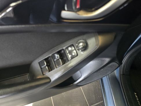 Used 2014 MAZDA MAZDA3 i Touring FWD image 17