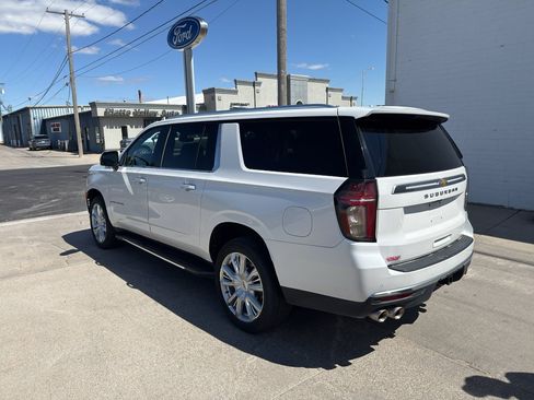 Used 2021 Chevrolet Suburban High Country AWD/4WD image 27