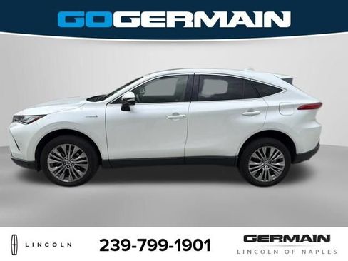 Used 2021 Toyota Venza Limited AWD/4WD image 3