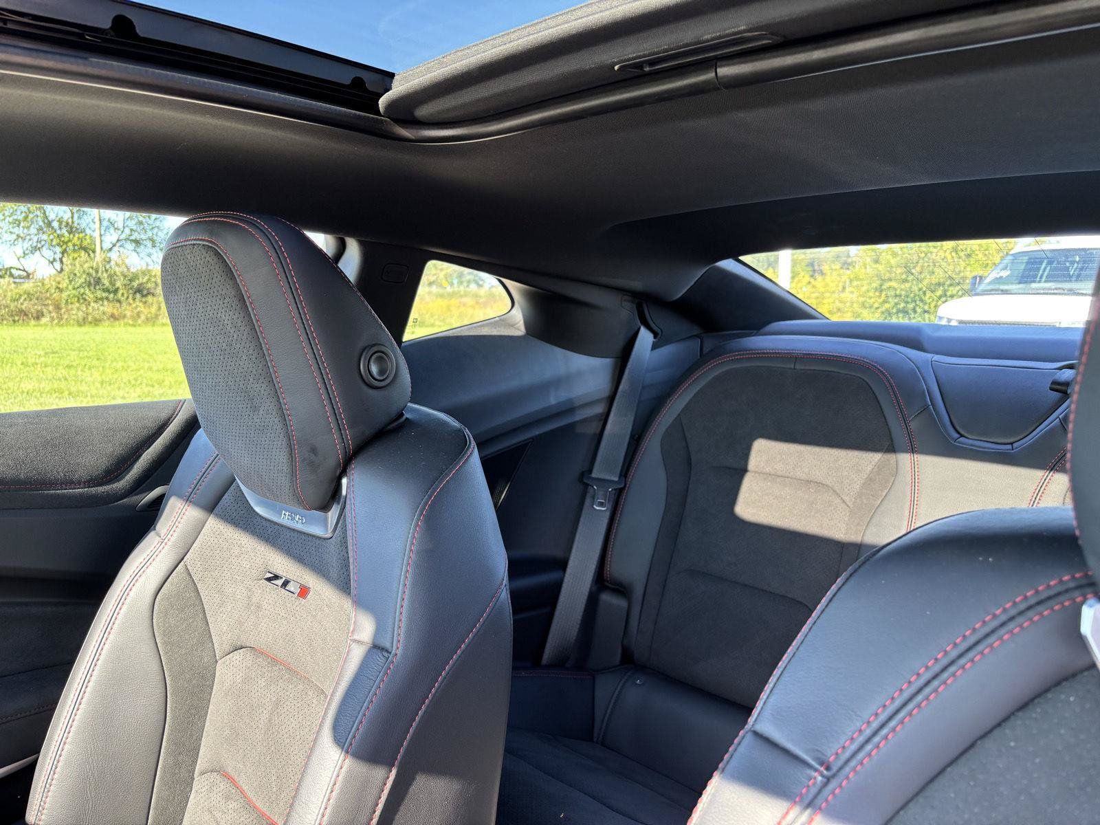 Used 2021 Chevrolet Camaro ZL1 RWD image 19