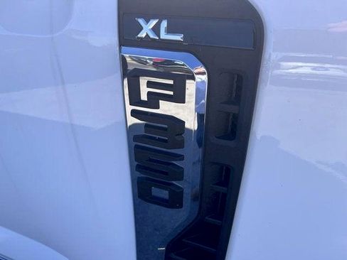 New 2026 Ford F350 XL w/ 360-Degree Camera Package RWD image 16