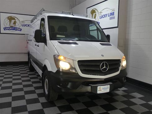 Used 2015 Mercedes-Benz Sprinter 2500 image 4