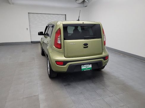Used 2013 Kia Soul + image 6