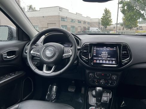 Used 2019 Jeep Compass Limited AWD/4WD image 13