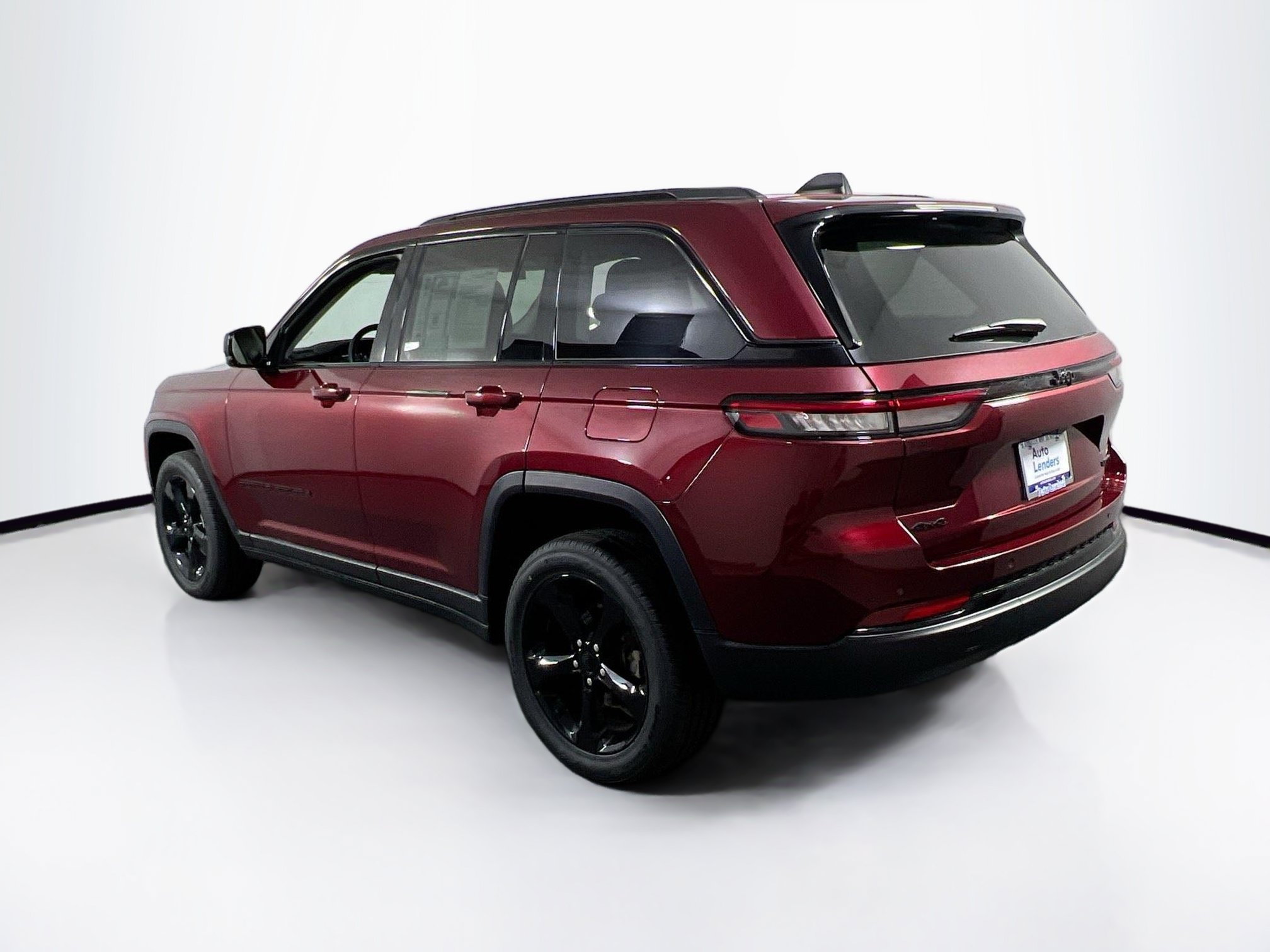 Used 2023 Jeep Grand Cherokee Limited w/ Black Appearance Package AWD/4WD image 7