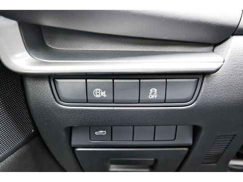 Certified 2025 MAZDA MAZDA3 s image 19