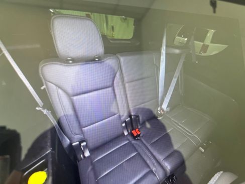 Used 2021 Chevrolet Suburban LT w/ LT Signature Package RWD image 15