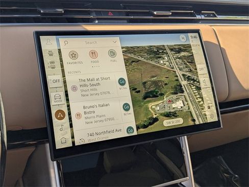 Used 2024 Land Rover Range Rover Long Wheelbase SE image 19