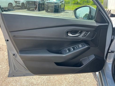 Used 2023 Honda Accord EX-L image 9