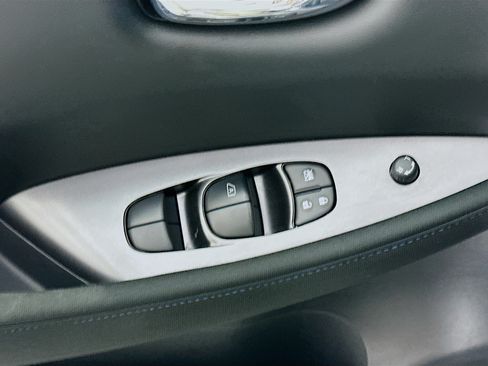 Used 2024 Nissan Leaf S FWD image 15