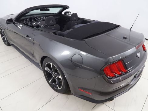Used 2020 Ford Mustang Convertible RWD image 28
