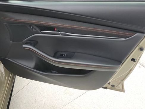 Used 2024 MAZDA MAZDA3 s image 21