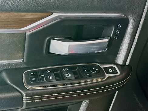 Used 2022 RAM 3500 Laramie image 24