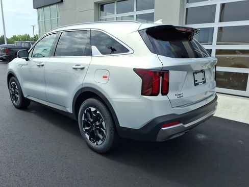 New 2026 Kia Sorento S FWD image 5