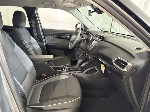 Used 2023 Chevrolet TrailBlazer LT image 35