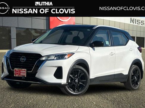 Used 2024 Nissan Kicks SV image 1