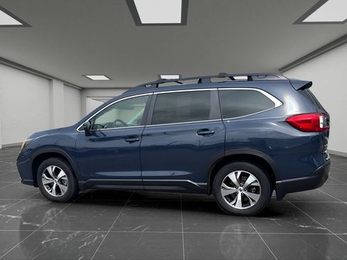 Used 2023 Subaru Ascent Premium w/ Convenience Package AWD/4WD image 11