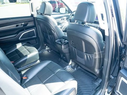 Used 2022 Kia Telluride EX w/ EX Premium Package AWD/4WD image 39