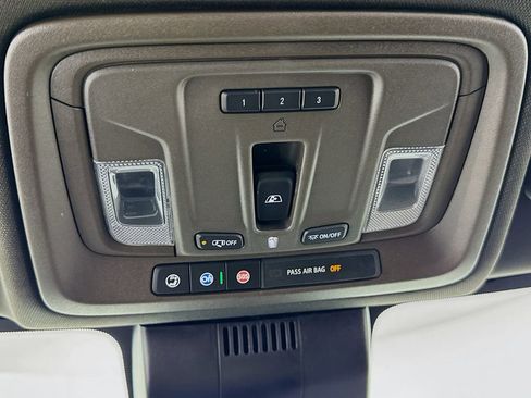 Used 2024 GMC Sierra 1500 Denali w/ Technology Package AWD/4WD image 23