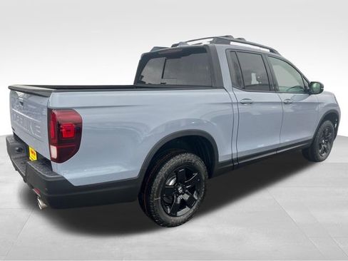New 2026 Honda Ridgeline Black Edition image 8