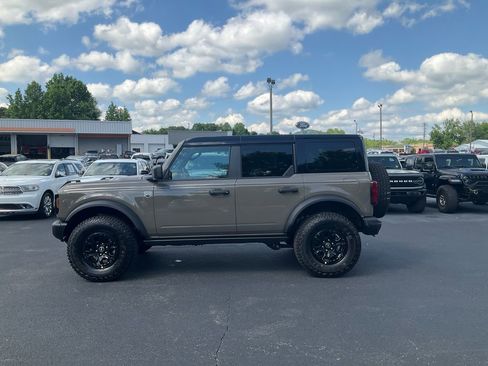 New 2026 Ford Bronco Big Bend w/ Black Diamond Package AWD/4WD image 8