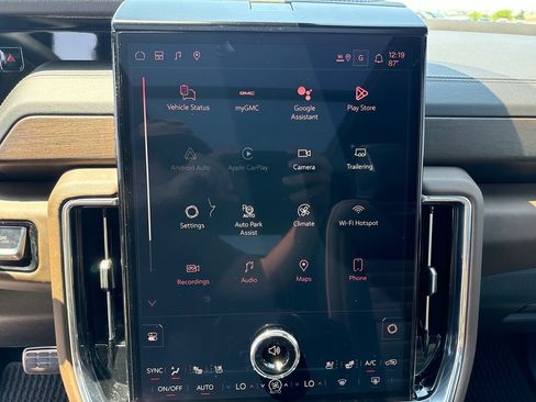 New 2026 GMC Yukon Denali Ultimate AWD/4WD image 24
