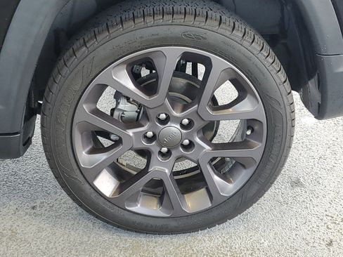 Used 2021 Jeep Compass Latitude w/ Sun and Sound Group FWD image 6
