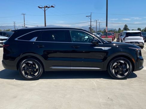 New 2026 Kia Sorento EX AWD/4WD image 2