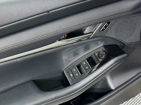 Used 2023 MAZDA MAZDA3 s image 24