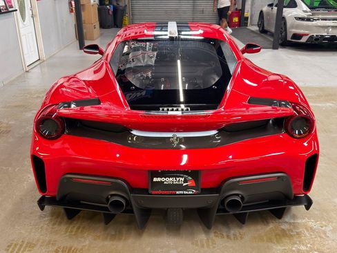 Used 2020 Ferrari 488 Pista Coupe RWD image 9