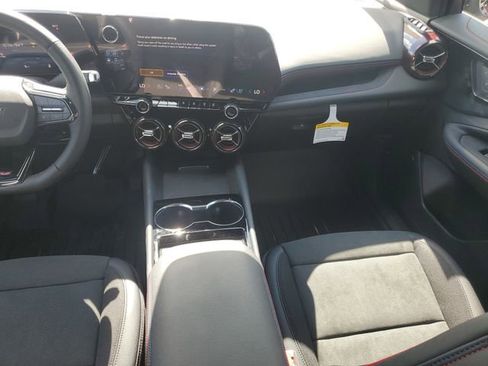 New 2025 Chevrolet Blazer EV RS image 17