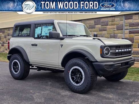 New 2025 Ford Bronco 2-Door w/ Sasquatch Package AWD/4WD image 1