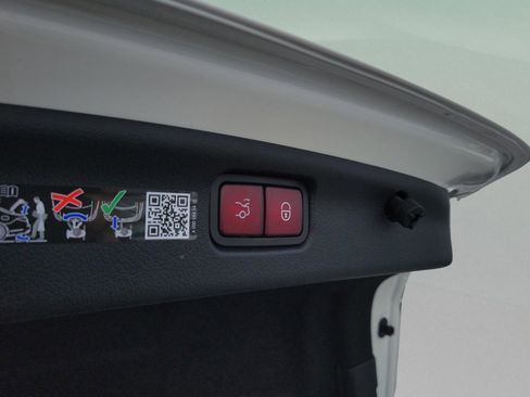 New 2026 Mercedes-Benz C 43 AMG 4MATIC Sedan image 5