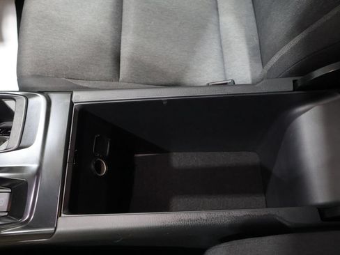 Used 2025 Toyota Camry LE FWD image 31