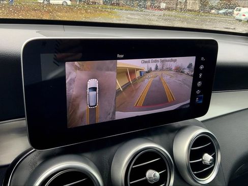 Used 2021 Mercedes-Benz GLC 300 4MATIC image 30