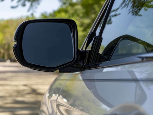 Used 2021 Honda Pilot Touring image 12