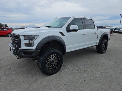 Used 2019 Ford F150 Raptor w/ Equipment Group 802A Luxury AWD/4WD image 2