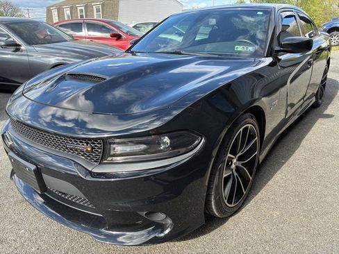 Used 2018 Dodge Charger R/T Scat Pack image 1