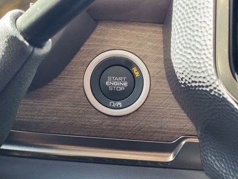 Used 2025 RAM 3500 Longhorn image 22